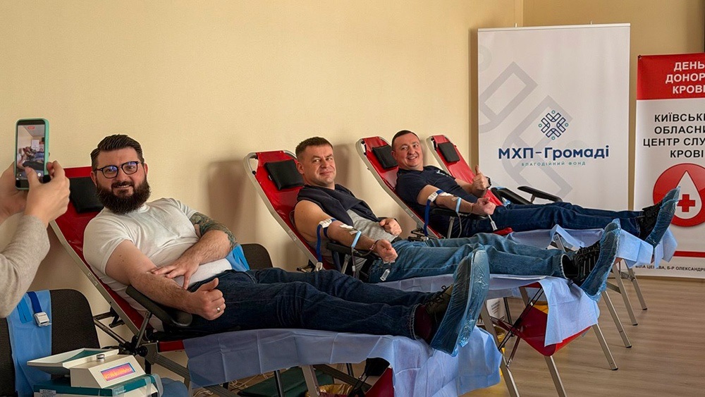 Процес забору крові під час Дня донора у Кагарлику в приміщенні МХП-Агрофорт