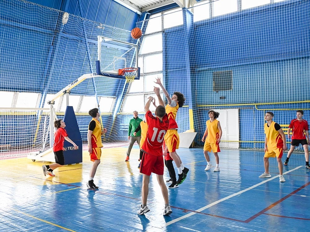 Районний етап змагань з баскетболу серед старшокласників у Кагарлику: фрагмент гри 5