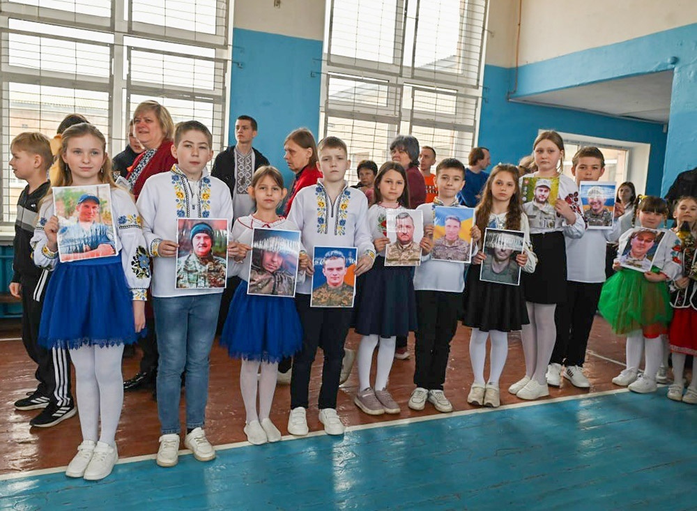 Вшанування пам'яті загиблих випускників-захисників у Кагарлицькому ліцеї №2 - 3