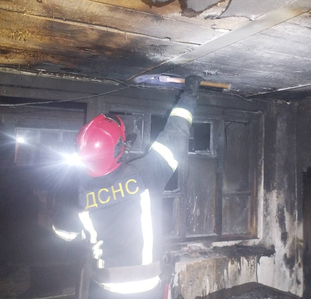 Ліквідація пожежі в одному із домогосподарств в Кагарлику по вулиці Довжик