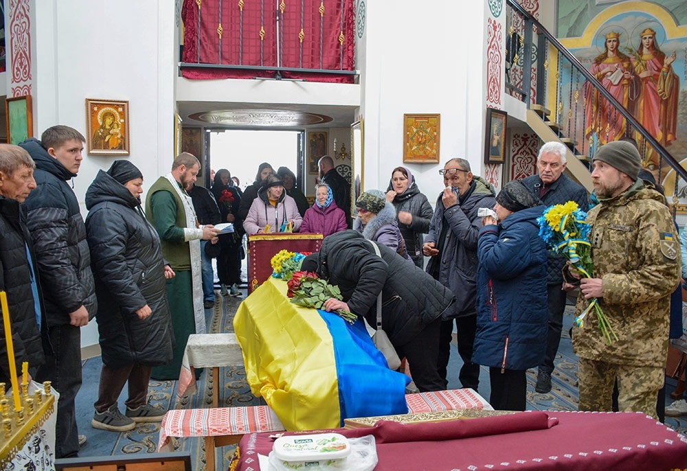 У Мирівці провели в останню путь воїна Олексія Шевченка
