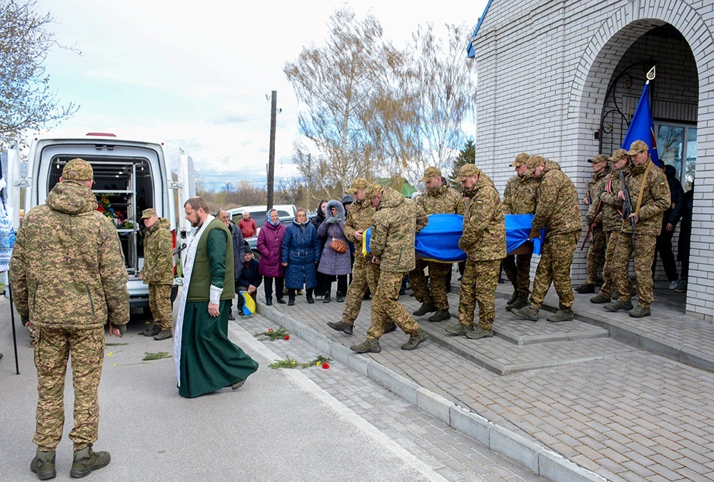 У Мирівці провели в останню путь воїна Олексія Шевченка - 9