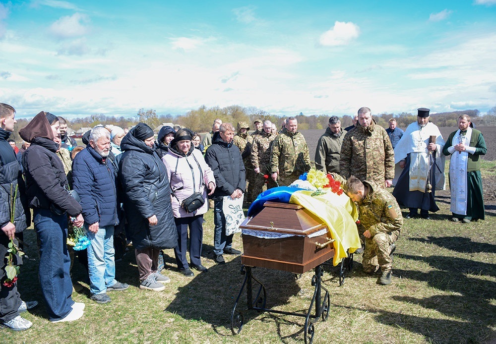 У Мирівці провели в останню путь воїна Олексія Шевченка - 19