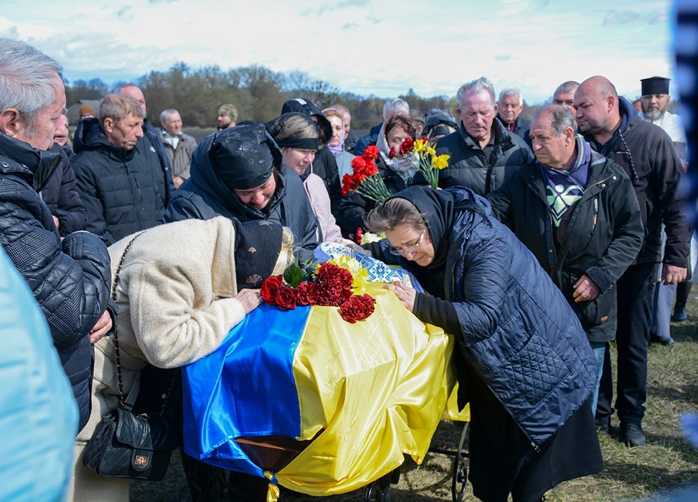 У Мирівці провели в останню путь воїна Олексія Шевченка - 21