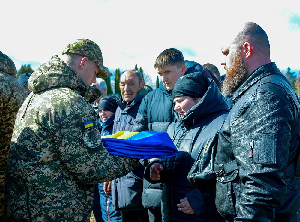У Мирівці провели в останню путь воїна Олексія Шевченка - 24