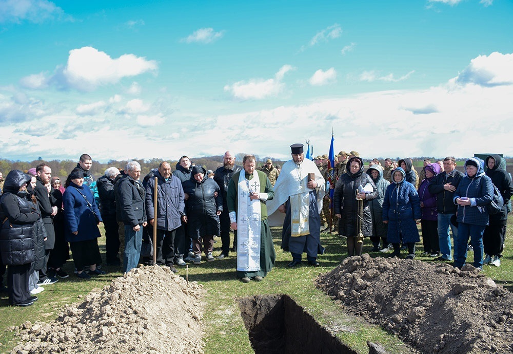 У Мирівці провели в останню путь воїна Олексія Шевченка - 27
