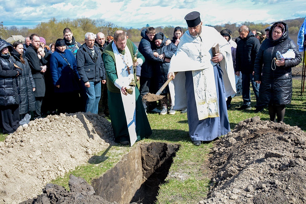 У Мирівці провели в останню путь воїна Олексія Шевченка - 28