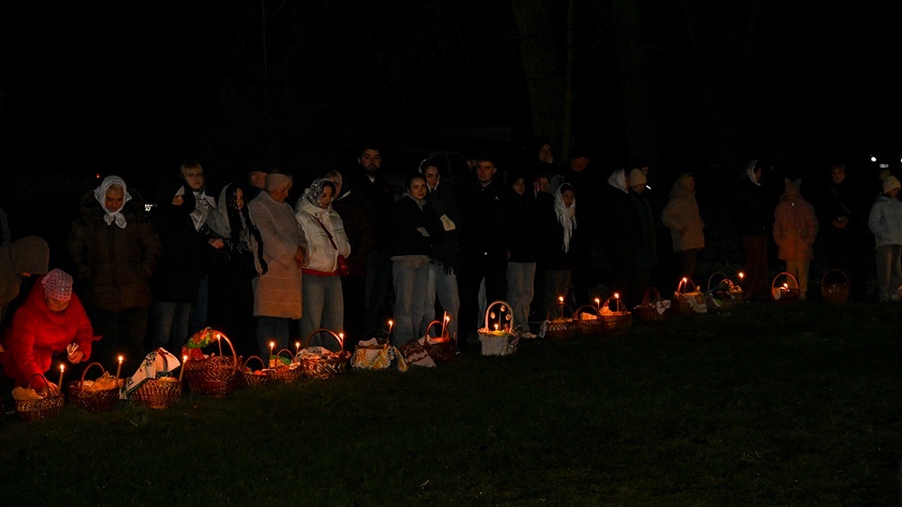 Великдень на Кагарличчині та Ржищівщині у 2026 році: молебні і освячення кошиків. Фото та відеоогляд