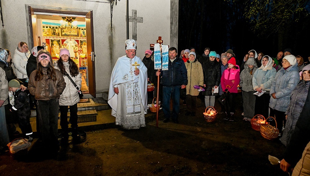 Великдень на Кагарличчині та Ржищівщині у 2026 році: молебні і освячення кошиків. Фото та відеоогляд