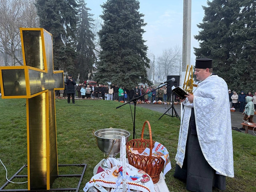 Великдень на Кагарличчині та Ржищівщині у 2026 році: молебні і освячення кошиків. Фото та відеоогляд