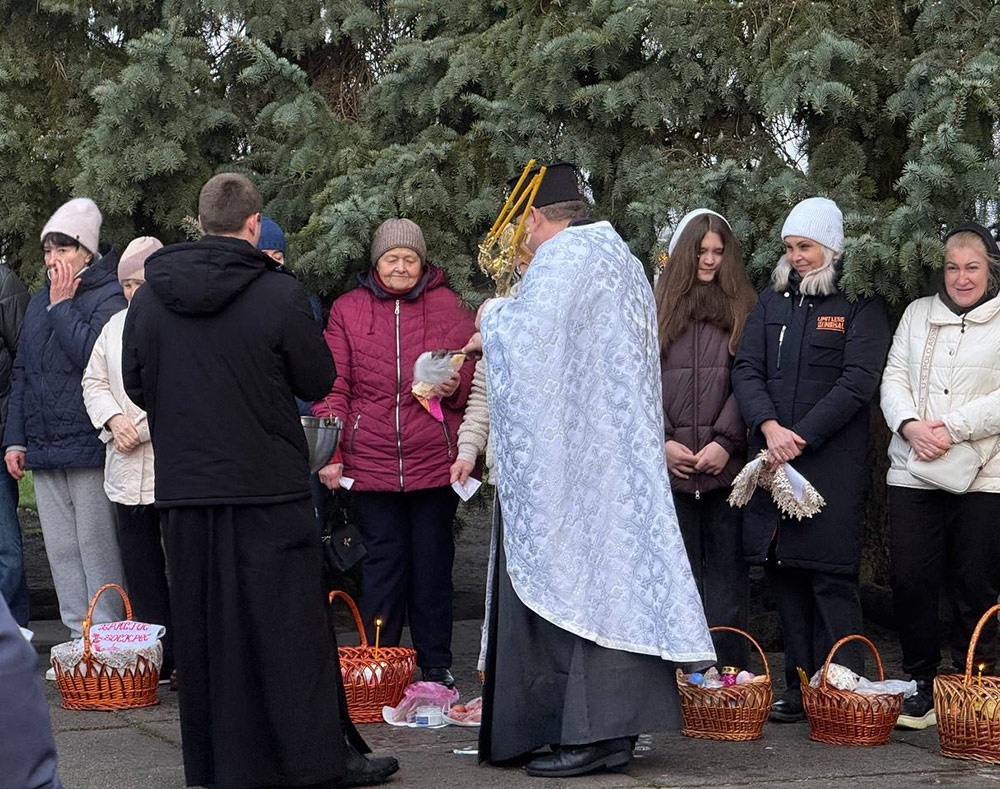 Великдень на Кагарличчині та Ржищівщині у 2026 році: молебні і освячення кошиків. Фото та відеоогляд