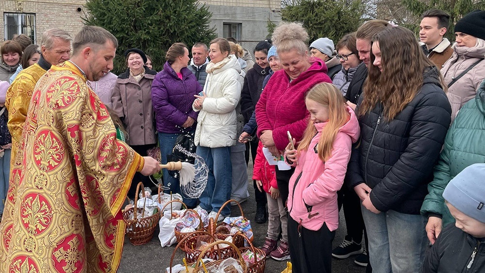 Великдень на Кагарличчині та Ржищівщині у 2026 році: молебні і освячення кошиків. Фото та відеоогляд