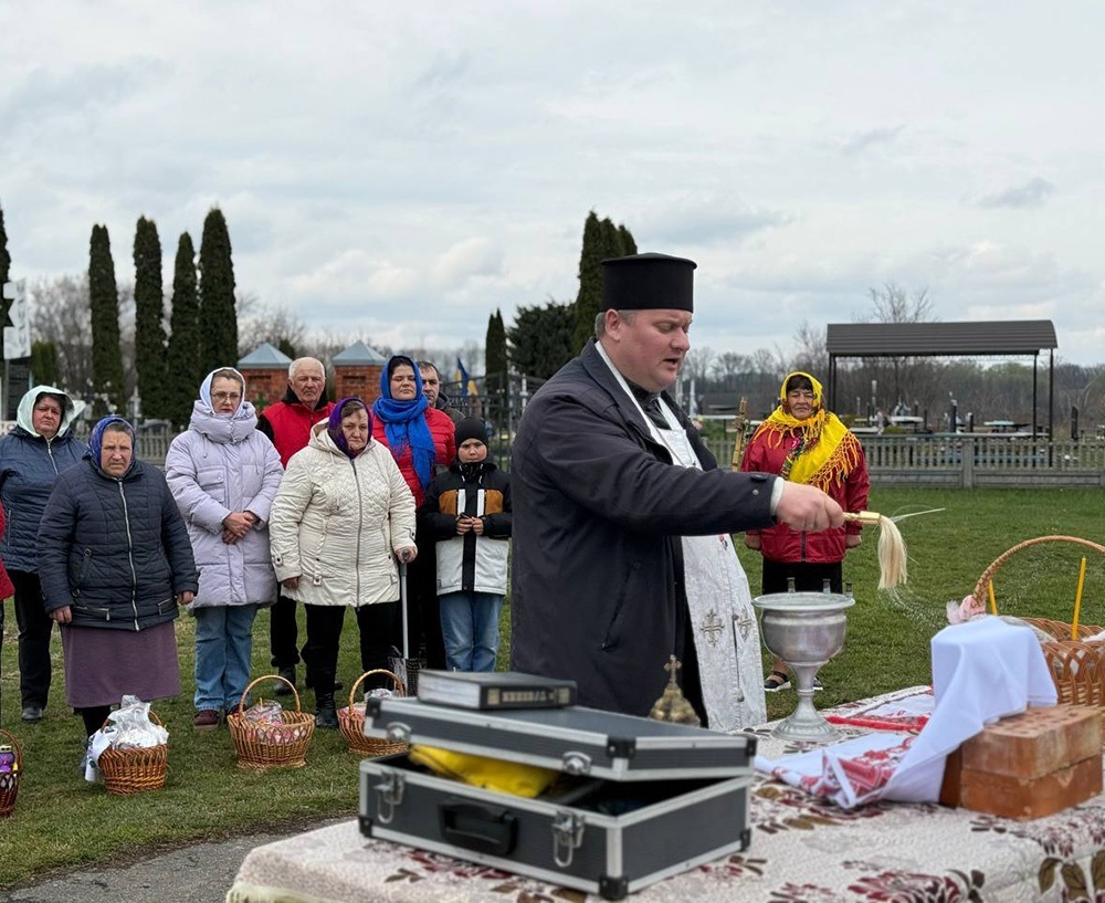 Великдень на Кагарличчині та Ржищівщині у 2026 році: молебні і освячення кошиків. Фото та відеоогляд
