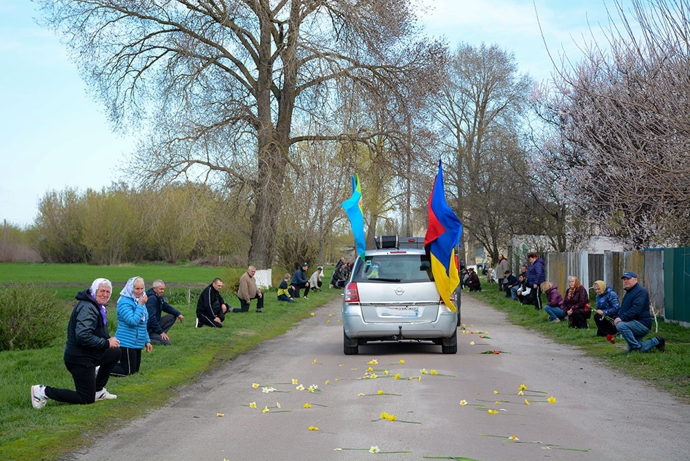 Новосілки зустрічають воїна Олексія Богданця - 2