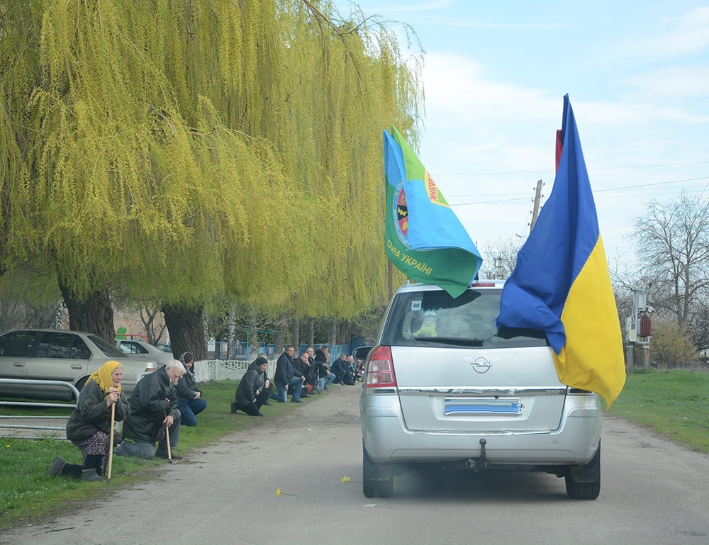 Новосілки зустрічають воїна Олексія Богданця - 3