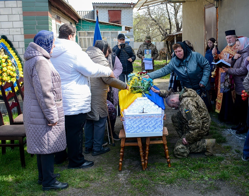 У Новосілках провели в останню путь воїна Олексія Богданця - 2