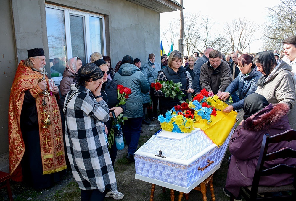У Новосілках провели в останню путь воїна Олексія Богданця - 3