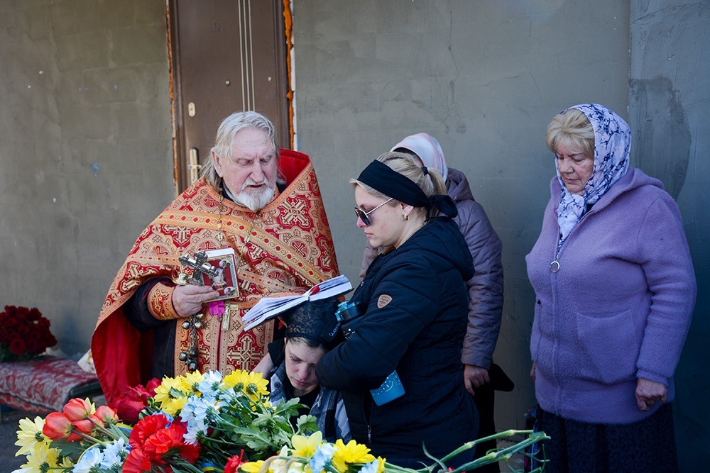 У Новосілках провели в останню путь воїна Олексія Богданця - 5