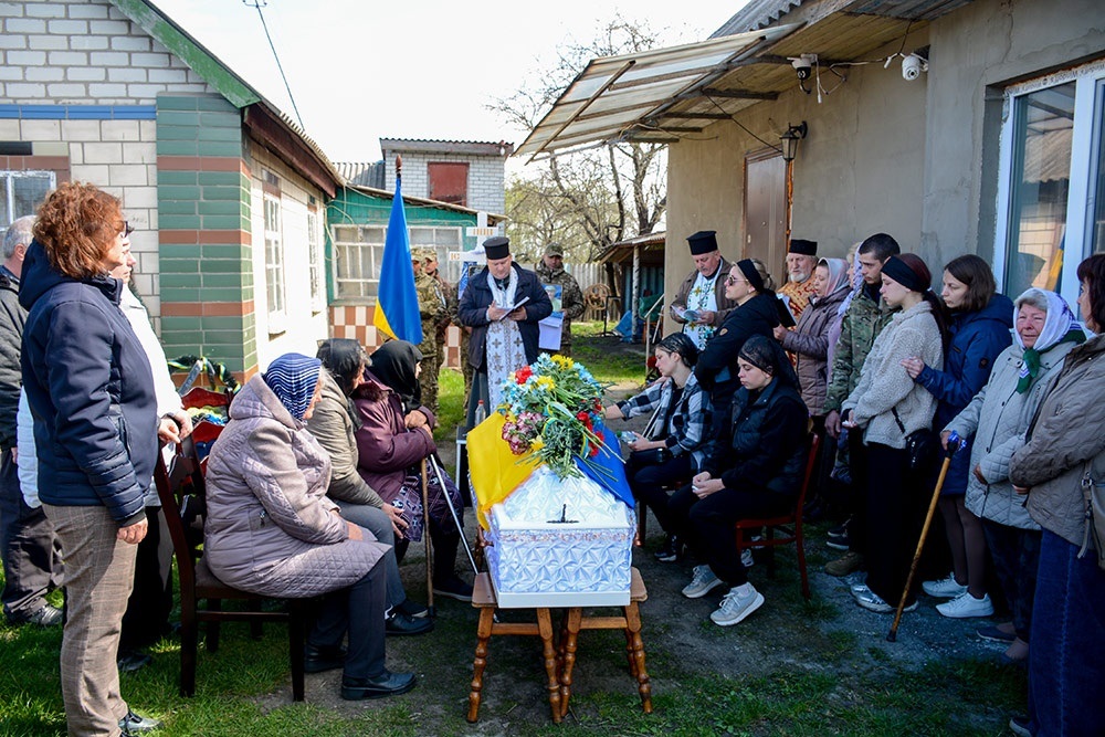 У Новосілках провели в останню путь воїна Олексія Богданця - 6