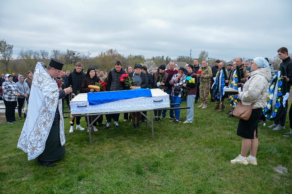 В Демівщині провели в останню путь воїна Василя Бабія - 5