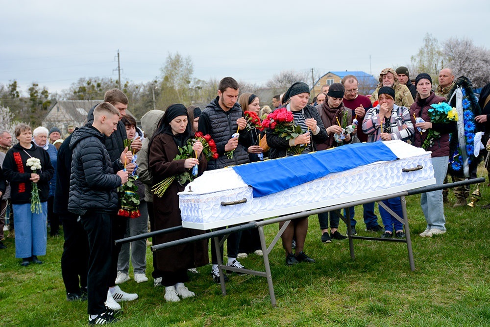 В Демівщині провели в останню путь воїна Василя Бабія - 7