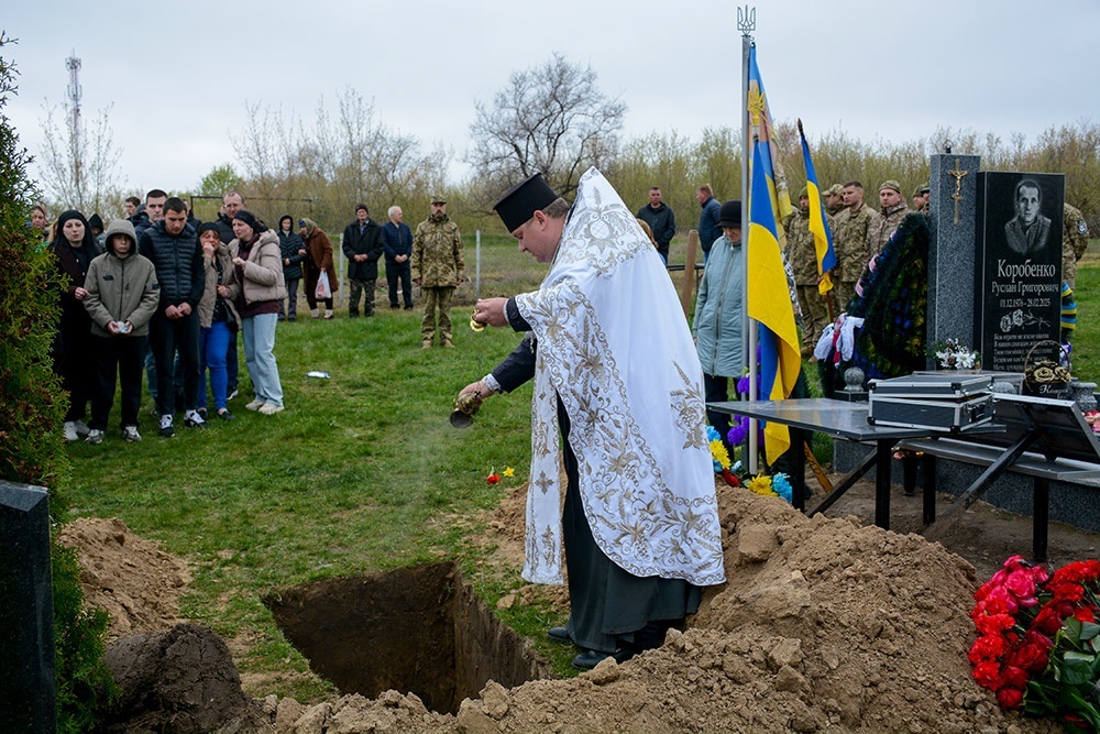 В Демівщині провели в останню путь воїна Василя Бабія - 20