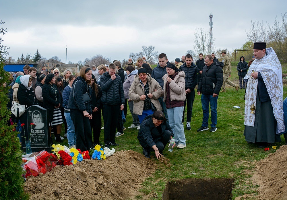 В Демівщині провели в останню путь воїна Василя Бабія - 21