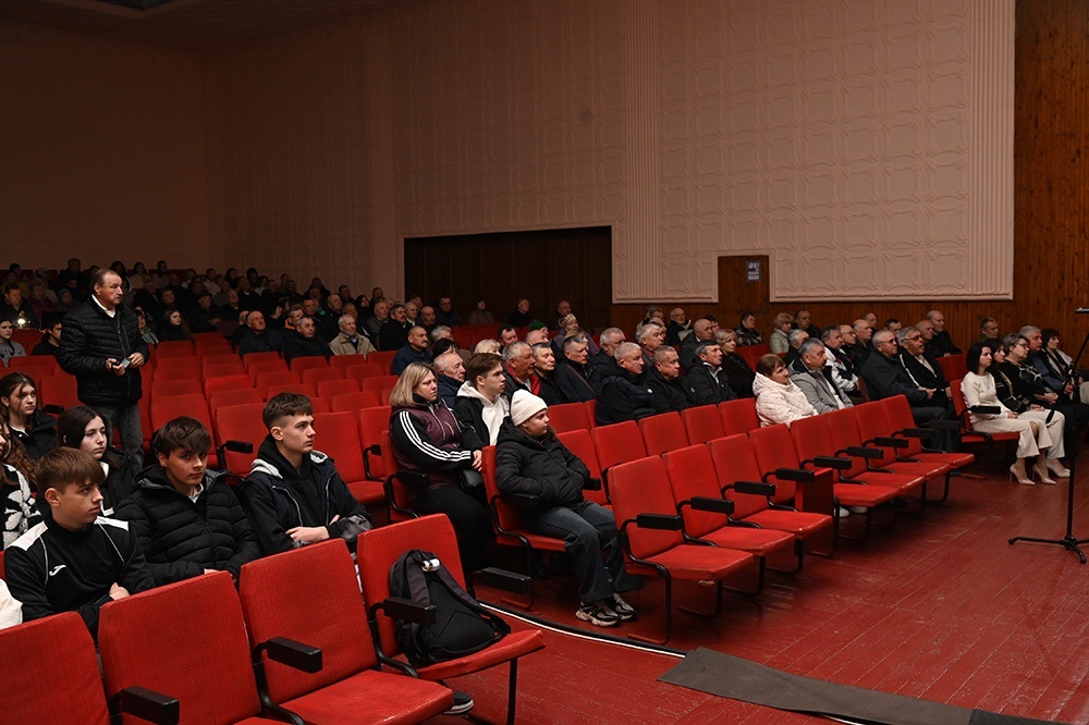 Захід-спогад Чорнобиль що не мовчить на сцені Кагарлицького центру культури та дозвілля - 3