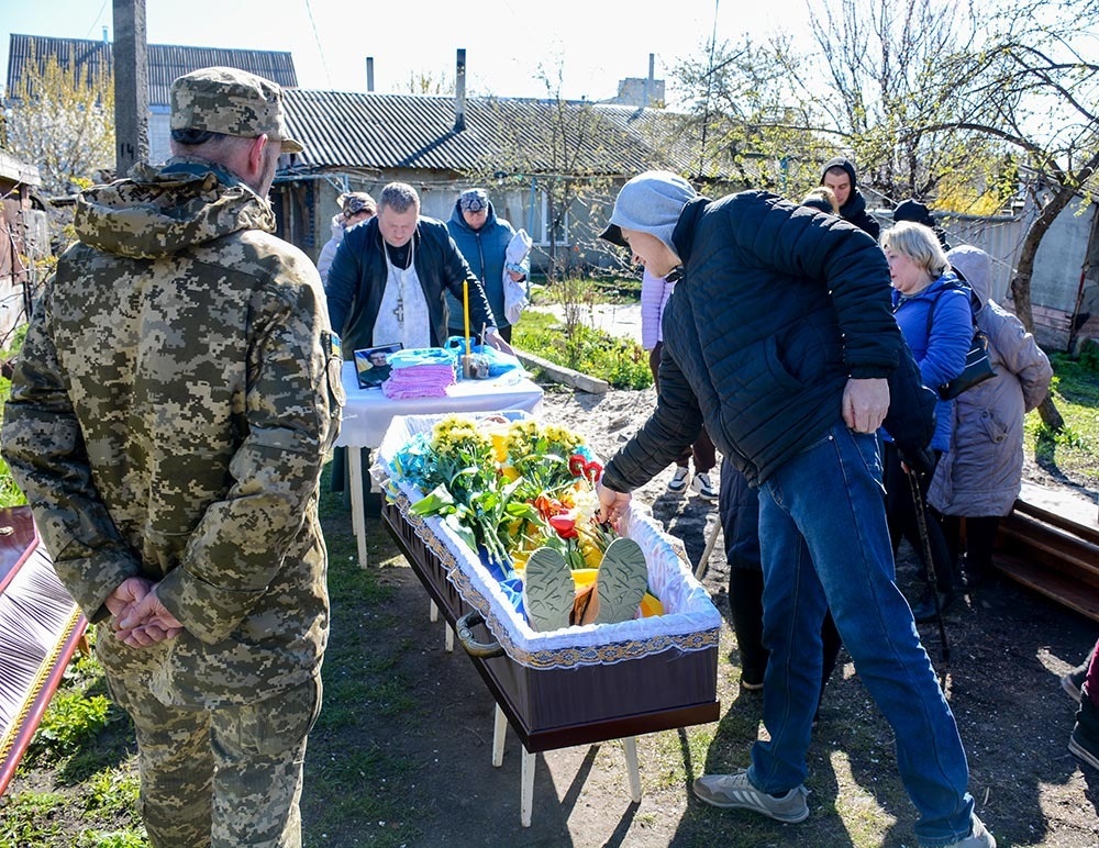 У Кагарлику провели в останню путь воїна Олександра Сізова - 2