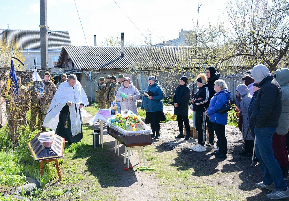 У Кагарлику провели в останню путь воїна Олександра Сізова - 6