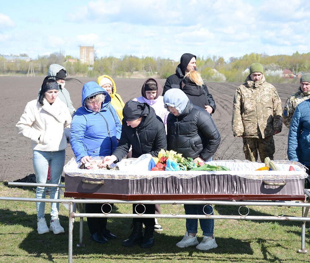 У Кагарлику провели в останню путь воїна Олександра Сізова - 18