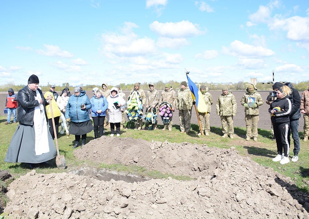 У Кагарлику провели в останню путь воїна Олександра Сізова - 23