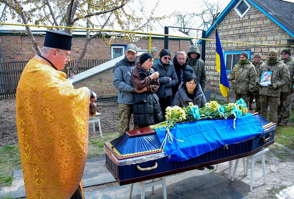 У Слободі провели в останню путь воїна Миколу Малахова - 8
