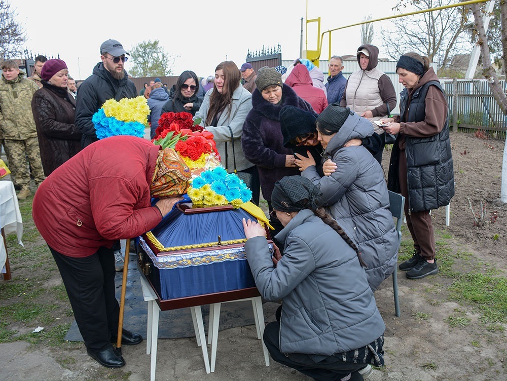 У Слободі провели в останню путь воїна Миколу Малахова - 11