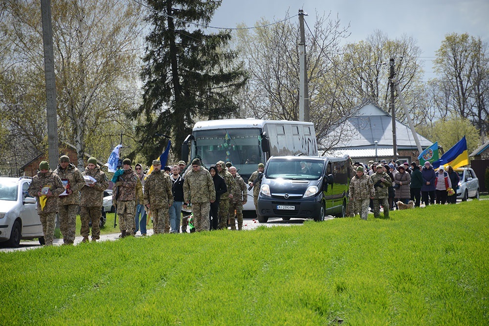 У Слободі провели в останню путь воїна Миколу Малахова - 15