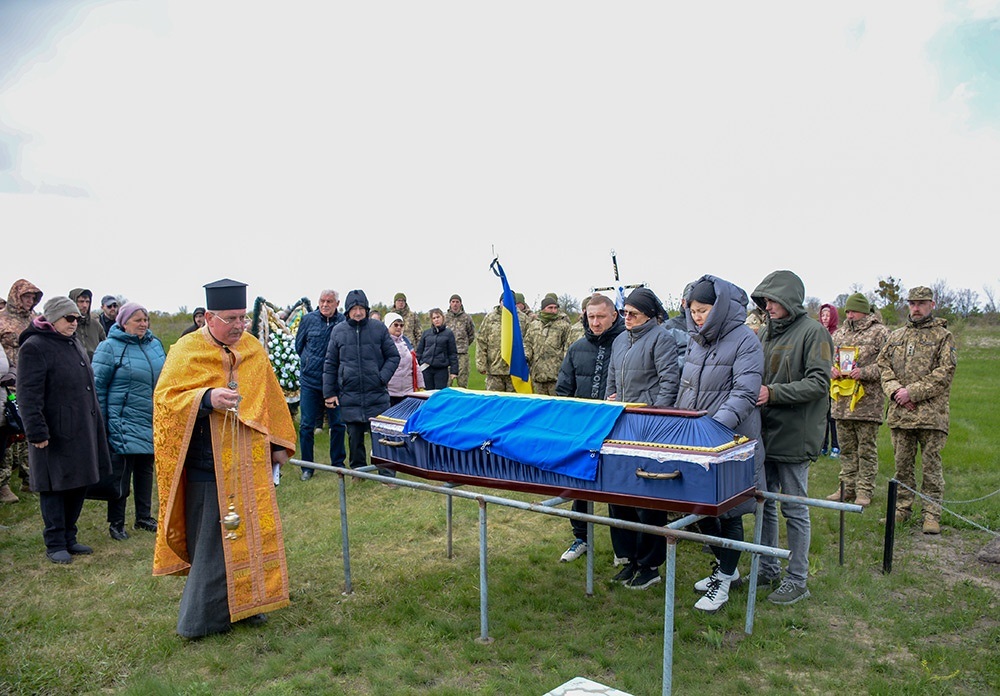 У Слободі провели в останню путь воїна Миколу Малахова - 19