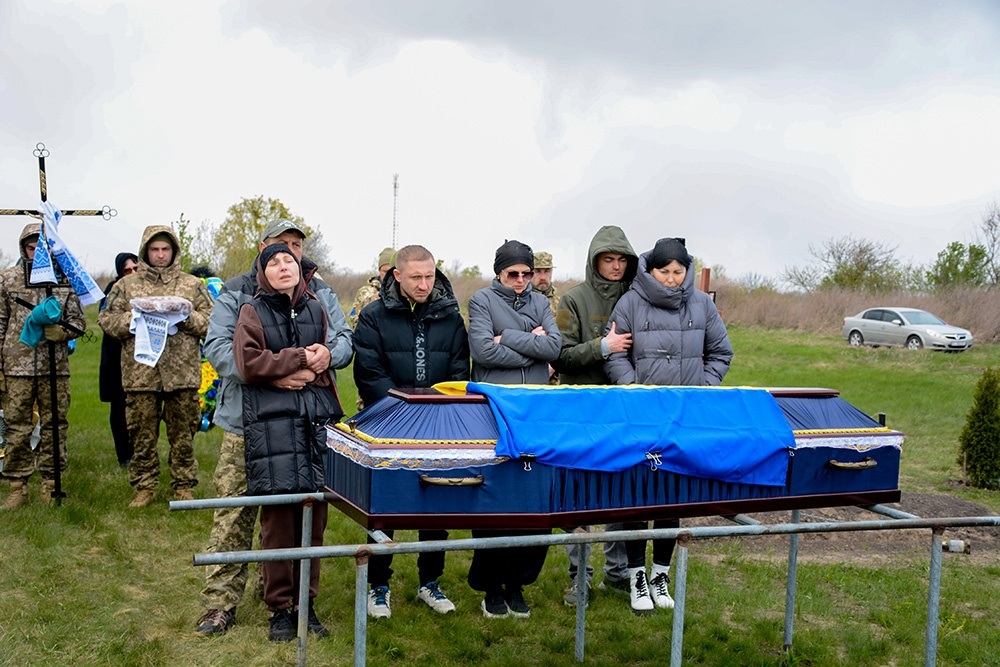 У Слободі провели в останню путь воїна Миколу Малахова - 21