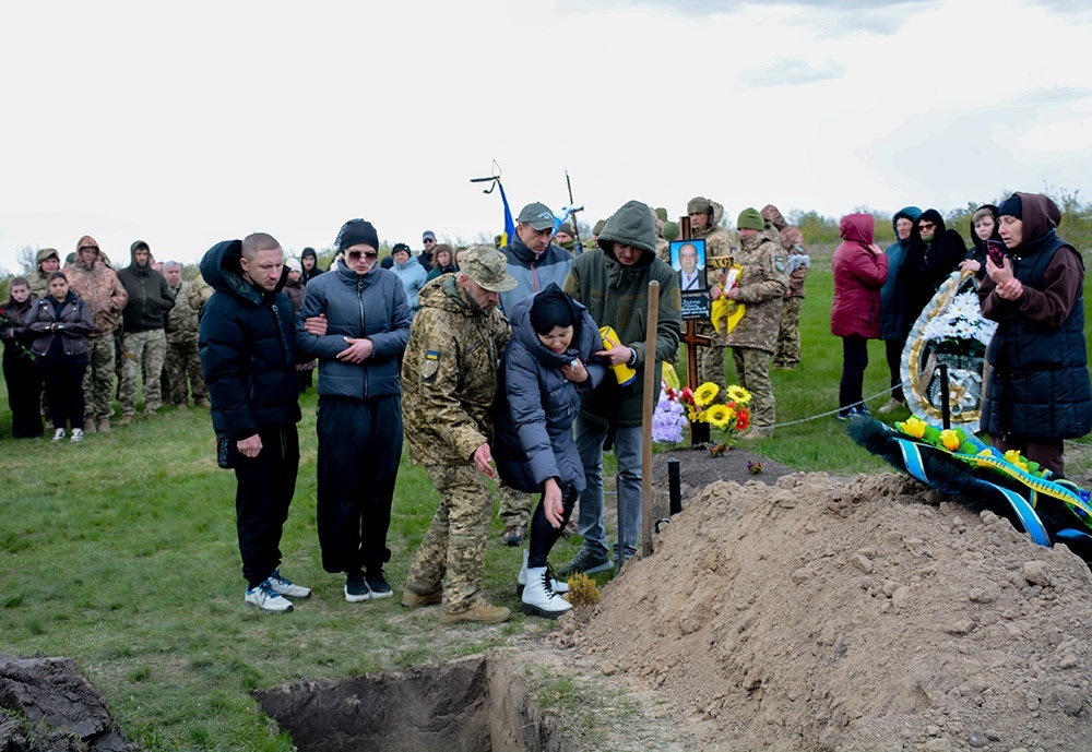 У Слободі провели в останню путь воїна Миколу Малахова - 30