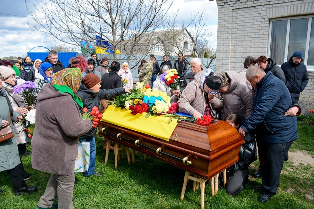 У Переселенні провели в останню путь воїна Вадима Юрченка - 2