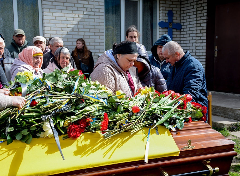 У Переселенні провели в останню путь воїна Вадима Юрченка - 4