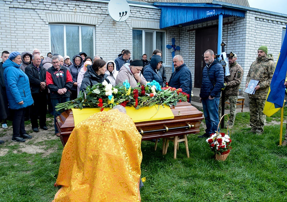 У Переселенні провели в останню путь воїна Вадима Юрченка - 6