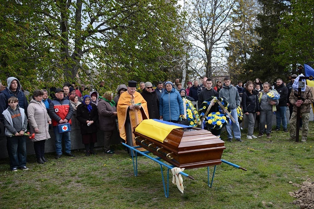 У Переселенні провели в останню путь воїна Вадима Юрченка - 24