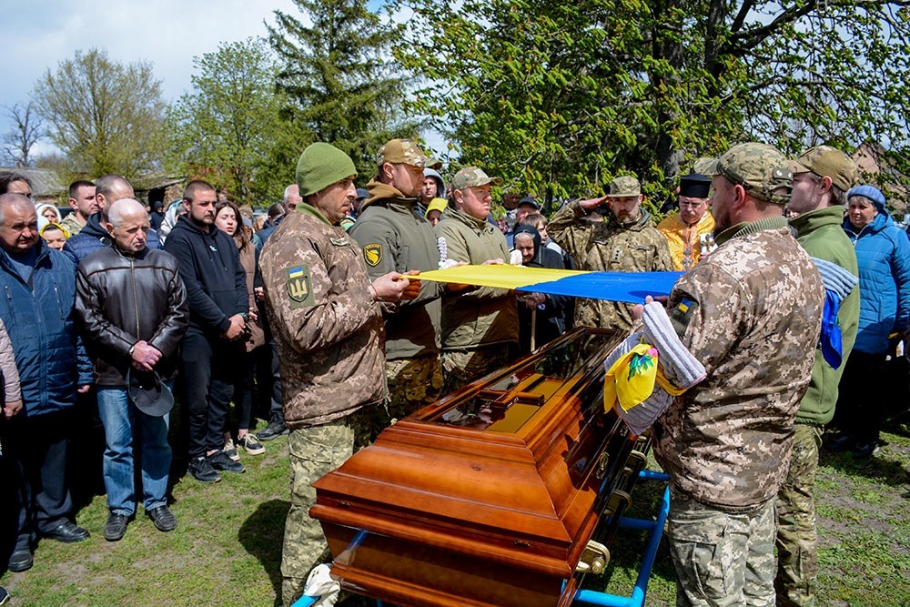 У Переселенні провели в останню путь воїна Вадима Юрченка - 30