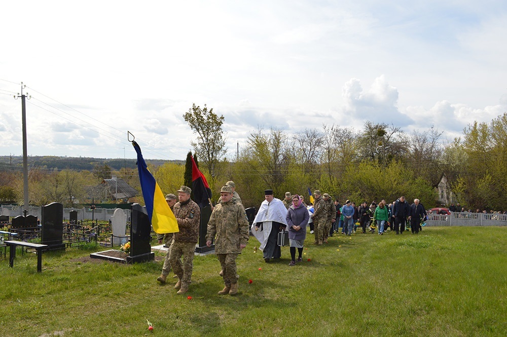 В Демівщині провели в останню путь воїна Василя Бабія - 2