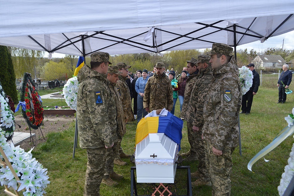 В Демівщині провели в останню путь воїна Василя Бабія - 3