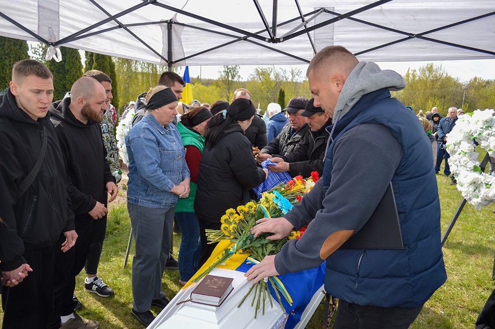 В Демівщині провели в останню путь воїна Василя Бабія - 5