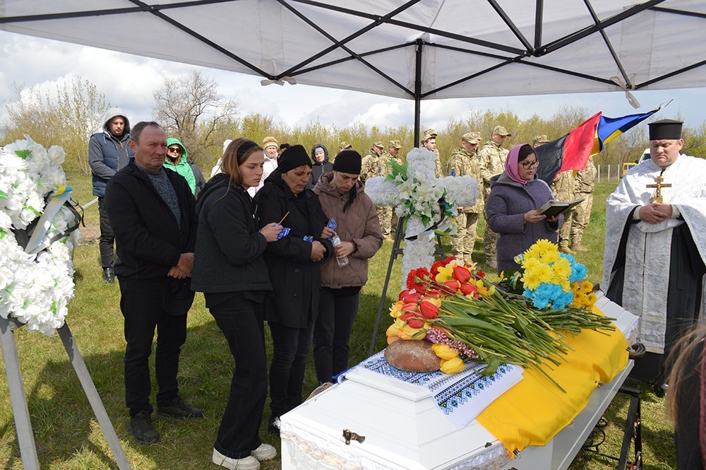 В Демівщині провели в останню путь воїна Василя Бабія - 7