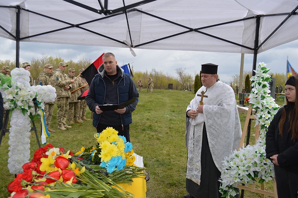 В Демівщині провели в останню путь воїна Василя Бабія - 12