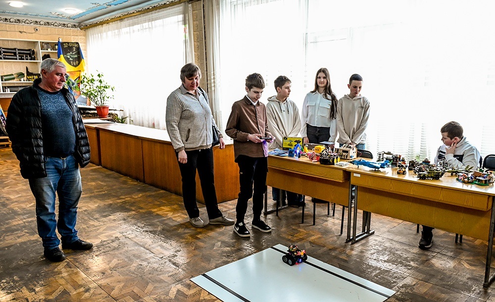 Вихованці «Computer genius club» Кагарлицького ЦДЮТ презентували свої роботи з робототехніки