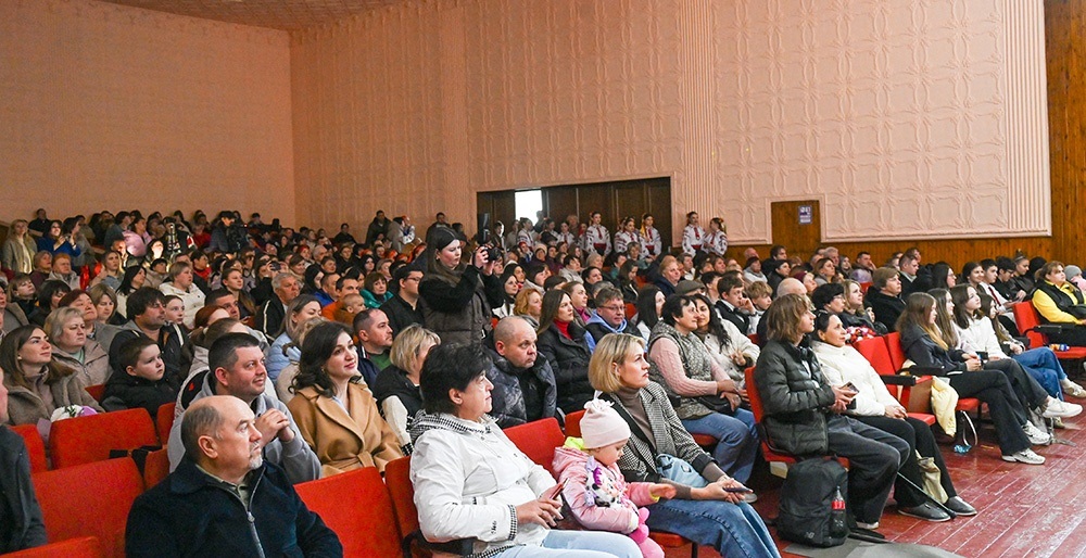 У глядацькій залі під час звітного концерту Кагарлицького ЦДЮТ